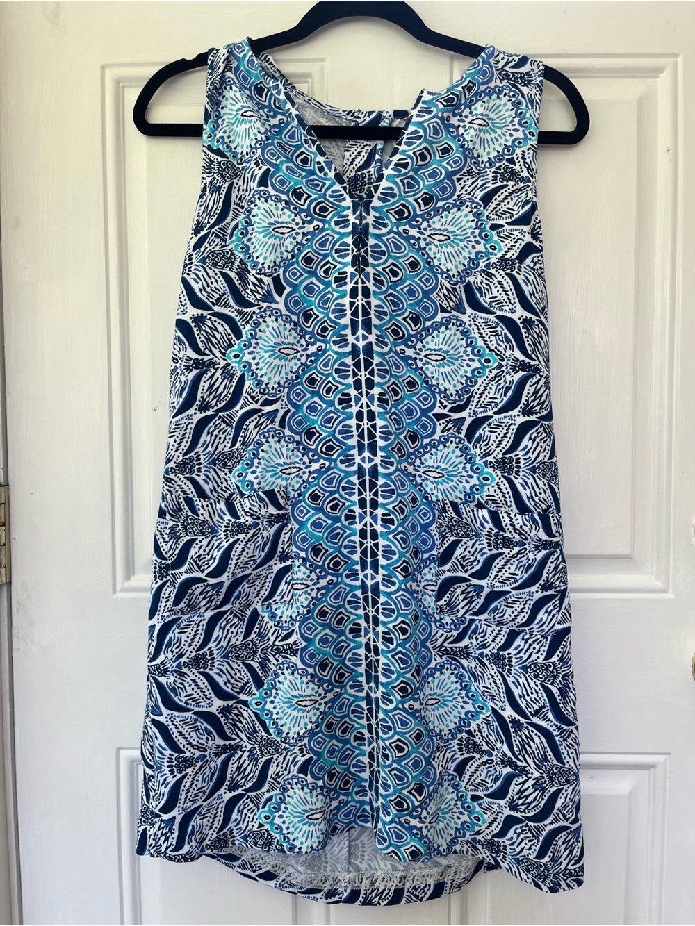 Lilly Pulitzer Kelby Shift Dress Blue & White Printed V-Neck A Mermaids Tail